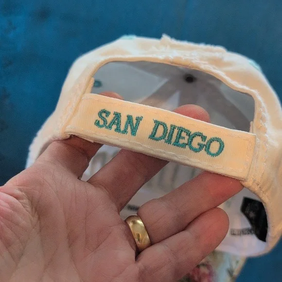 Box#7    Robin Ruth Floral San Diego Cap 🧢 - Picture 11 of 12